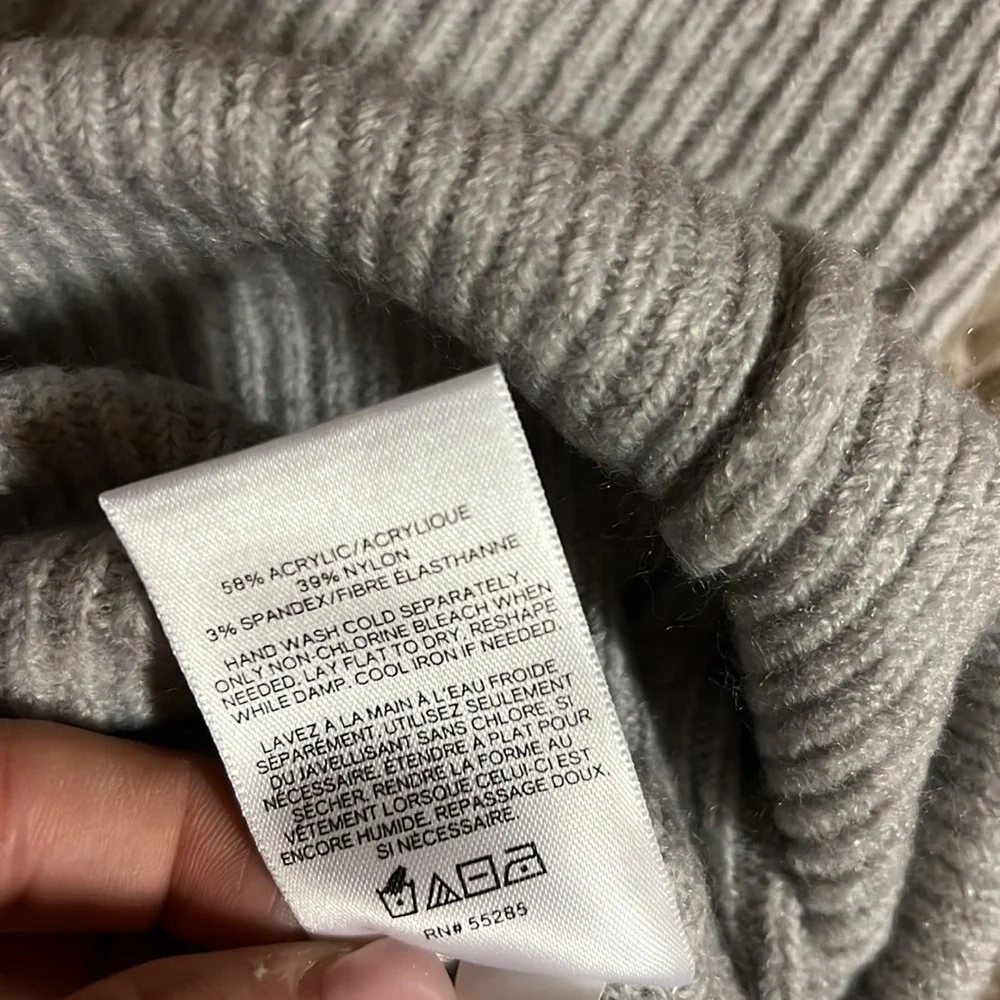 EXPRESS sweater NWT